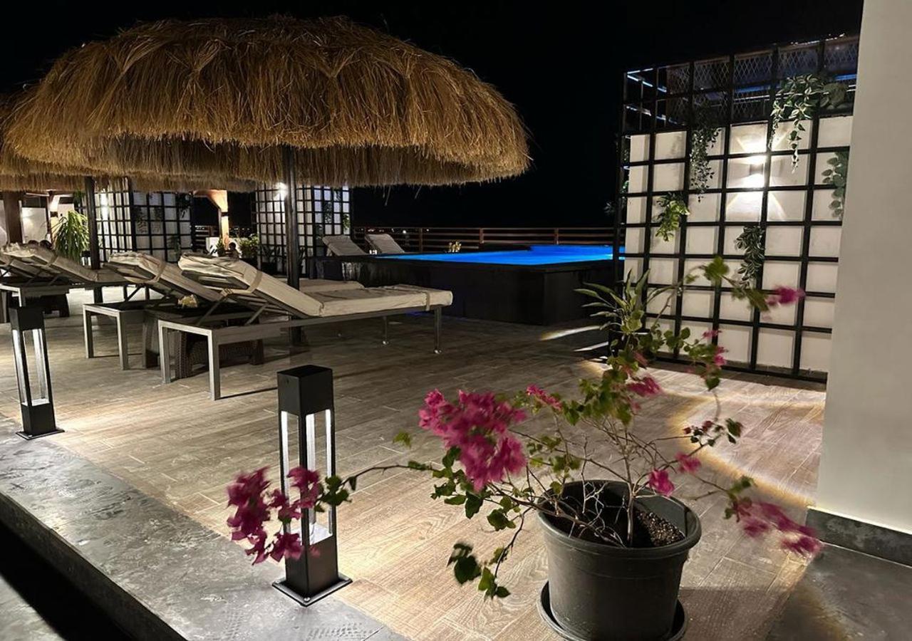 Sanctuary Sunlit Hurghada Haven With 4 Pools, Rooftop Sunsets & Gourmet Bites Steps Away 外观 照片